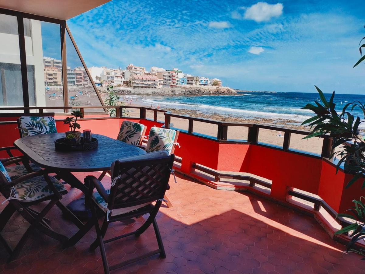 Front Line Beach With Fantastic Terrace. 텔데 외부 사진