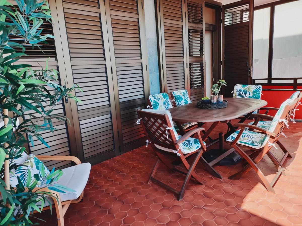 Front Line Beach With Fantastic Terrace. 텔데 외부 사진