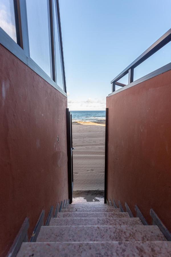 Front Line Beach With Fantastic Terrace. 텔데 외부 사진
