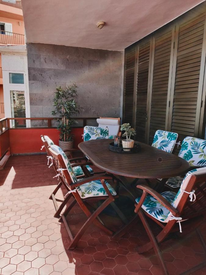 Front Line Beach With Fantastic Terrace. 텔데 외부 사진