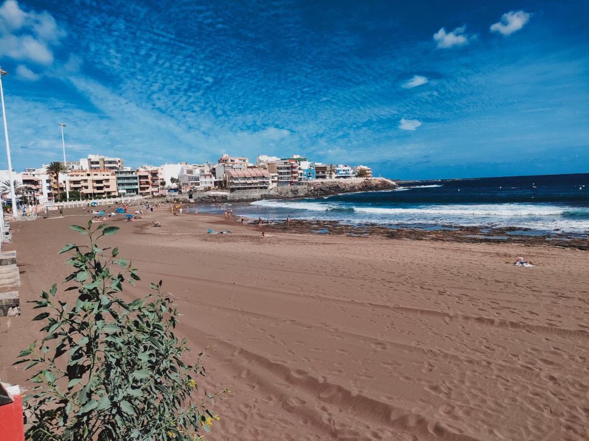 Front Line Beach With Fantastic Terrace. 텔데 외부 사진