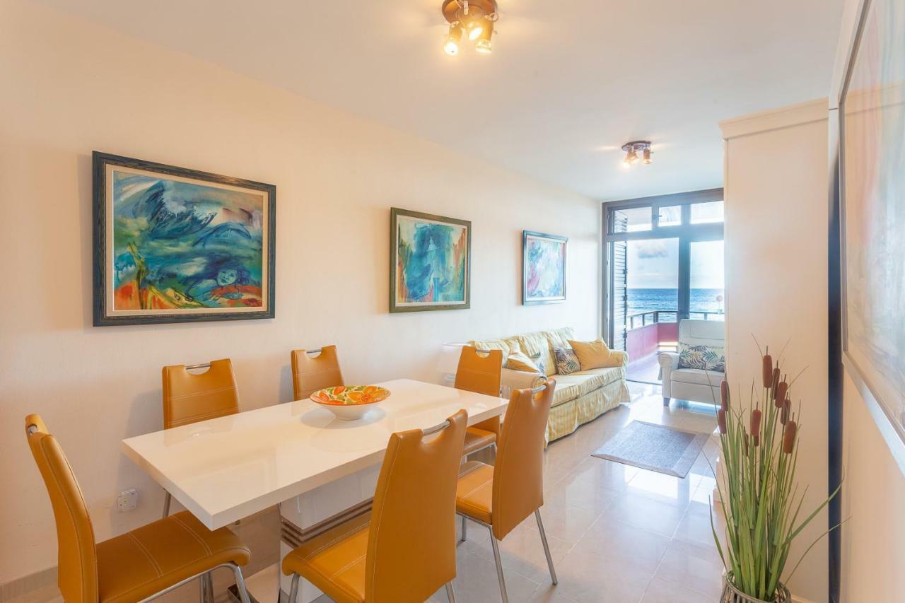 Front Line Beach With Fantastic Terrace. 텔데 외부 사진